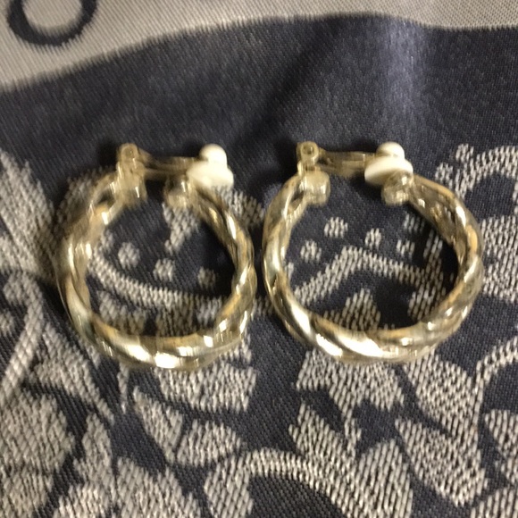 Carol for Eva Graham style 22022 clip style - Picture 4 of 6